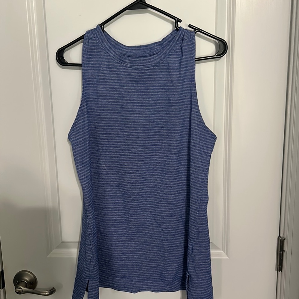 Women’s athletic tank